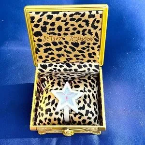 Betsey Johnson | Accessories | Rare New Betsey Johnson White  display picture 3
